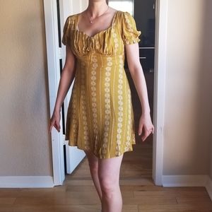 Mustard printed puff dress- Never Worn